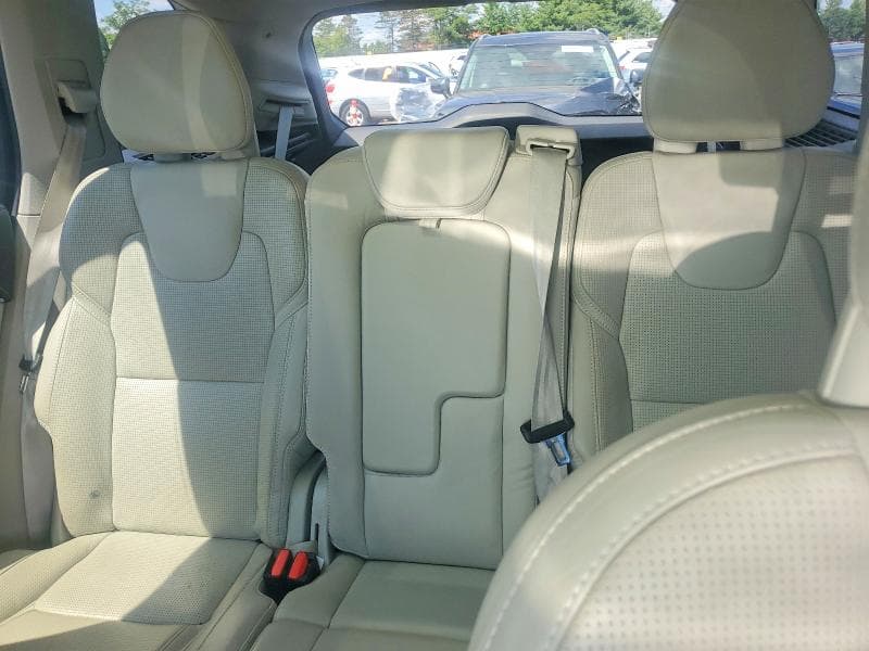 2017 VOLVO XC90 T6 10