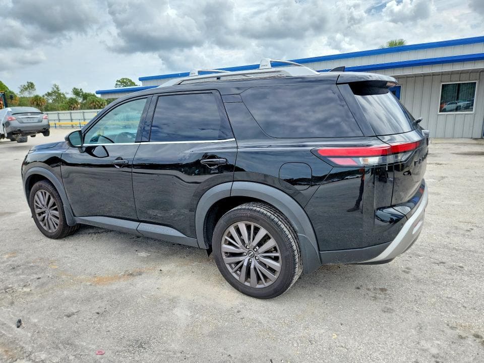2023 NISSAN PATHFINDER SL 2