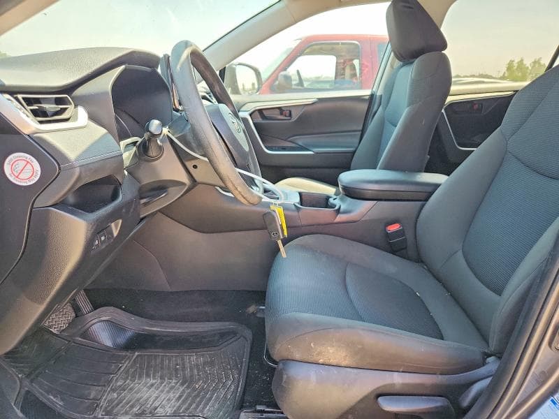 2022 TOYOTA RAV4 LE 7