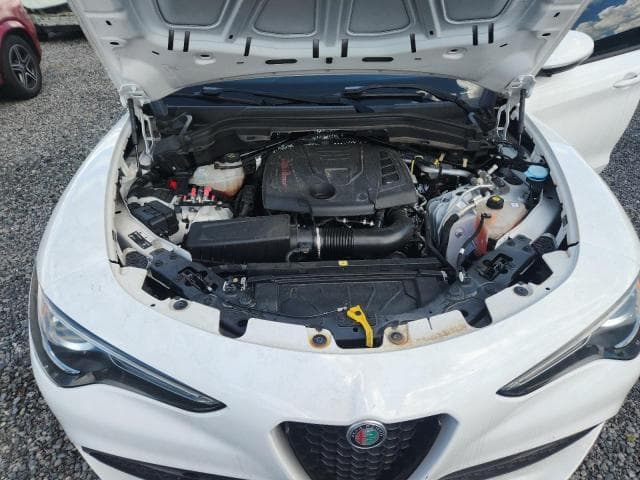 2022 ALFA ROMEO STELVIO 12