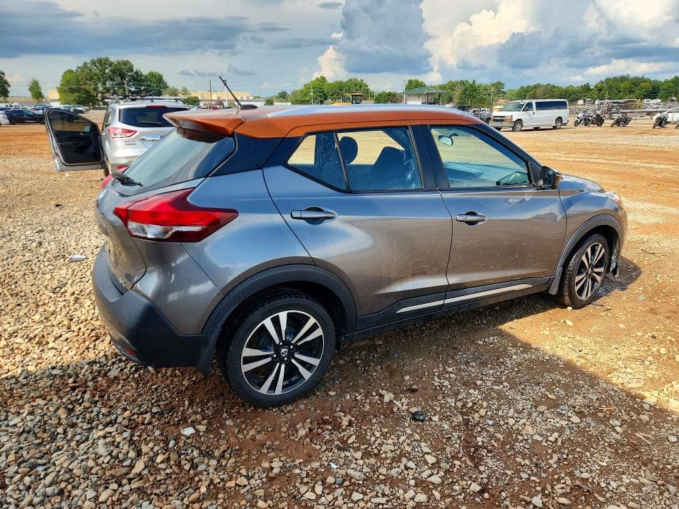 2018 NISSAN KICKS S 3
