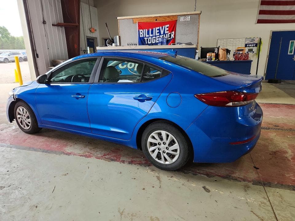 2017 HYUNDAI ELANTRA SE 2