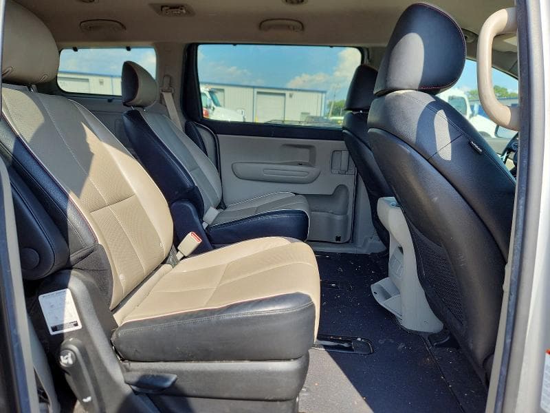 2019 KIA SEDONA EX 10