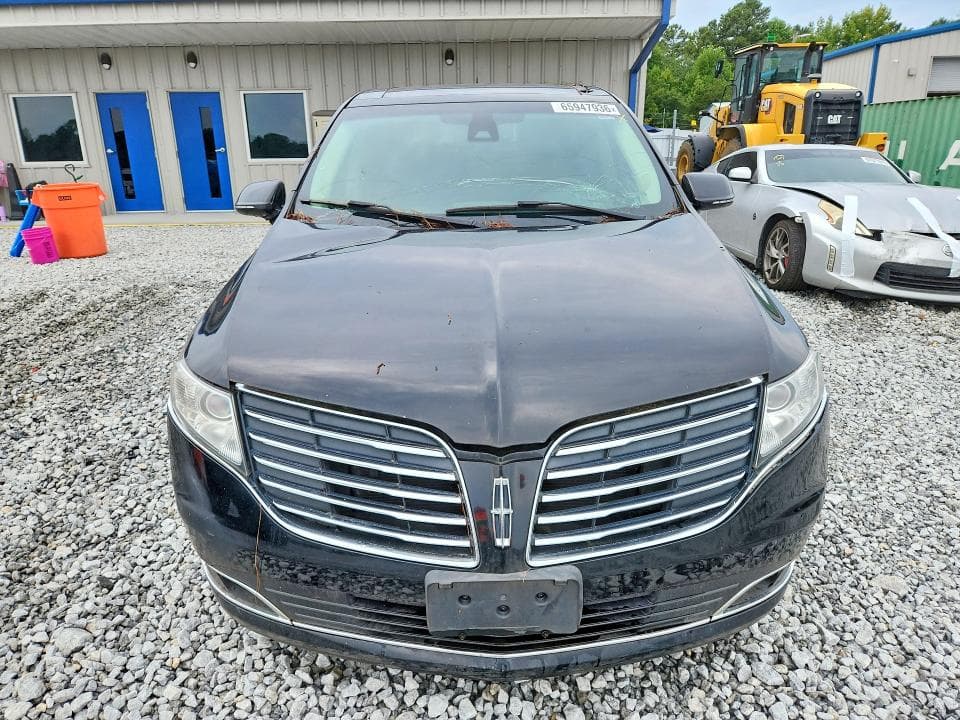 2018 LINCOLN MKT 5