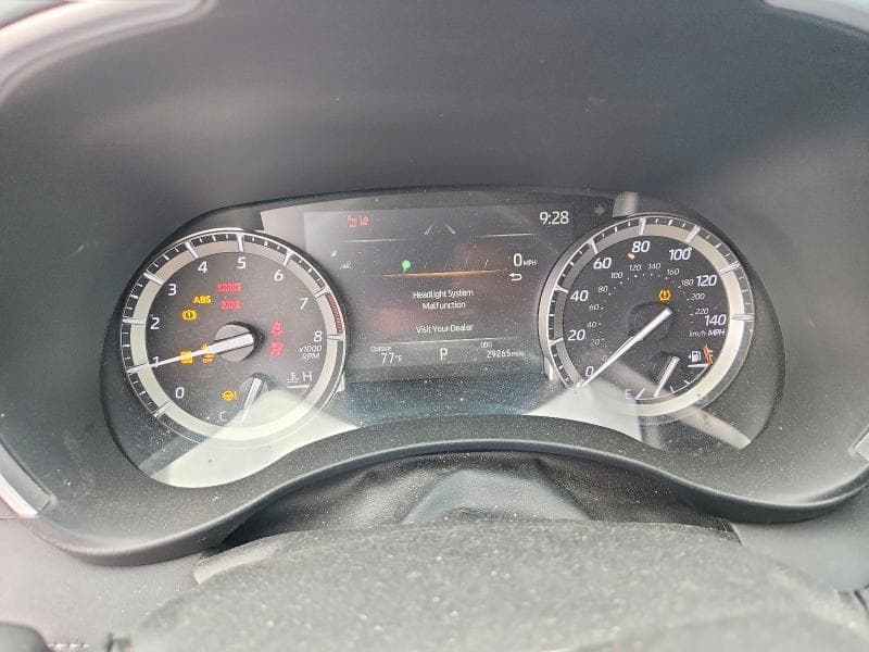 2022 TOYOTA HIGHLANDER XLE 9
