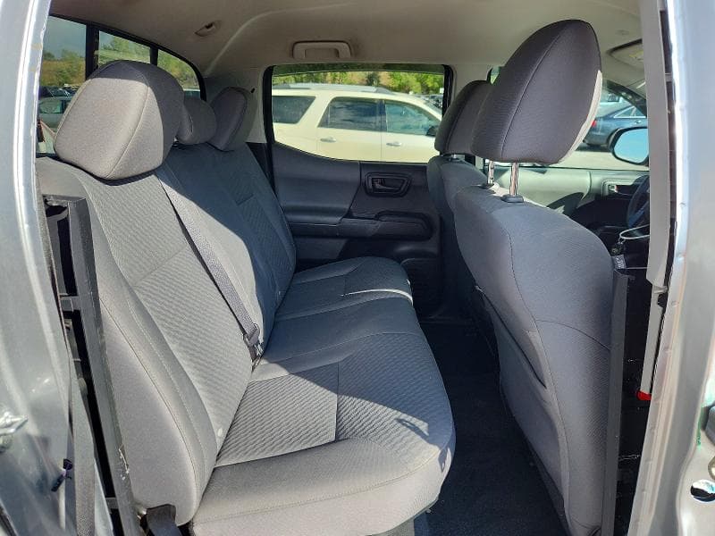2022 TOYOTA TACOMA SR V6 10