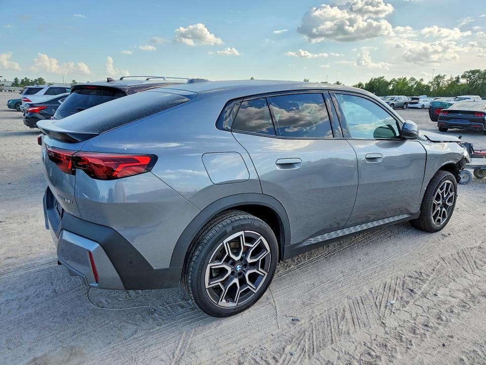 2025 BMW X2 XDRIVE28I 3