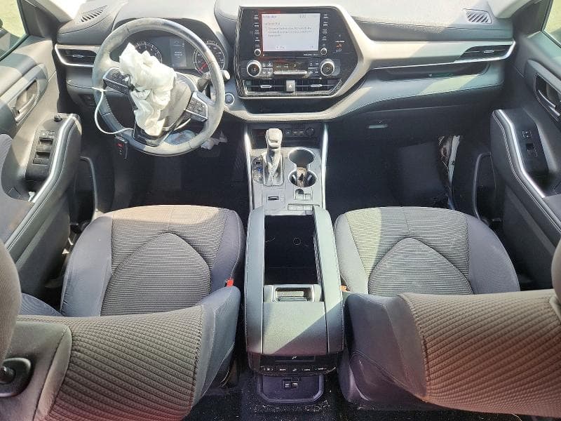 2021 TOYOTA HIGHLANDER LE 8