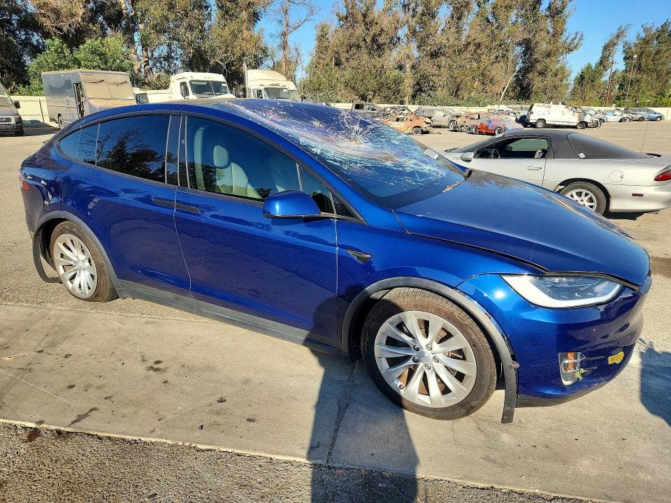 2018 TESLA MODEL X 4