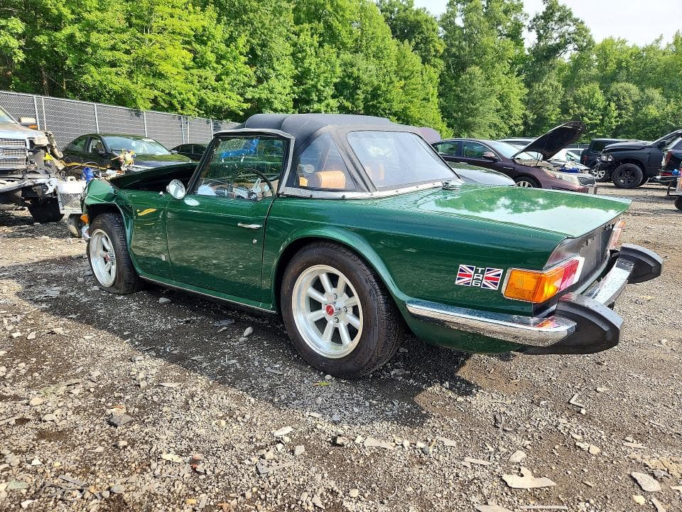 1976 TRIUMPH CAR TR6 2