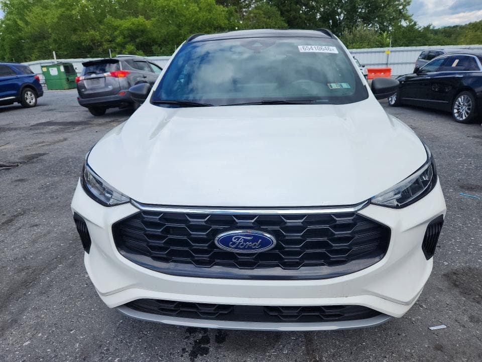 2023 FORD ESCAPE ST LINE 5