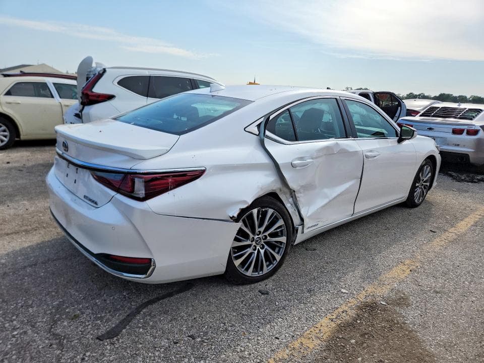 2020 LEXUS ES 300H 3