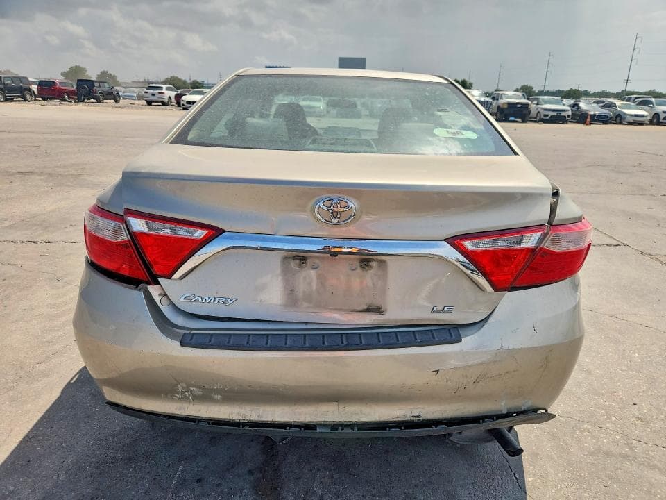 2017 TOYOTA CAMRY LE 6