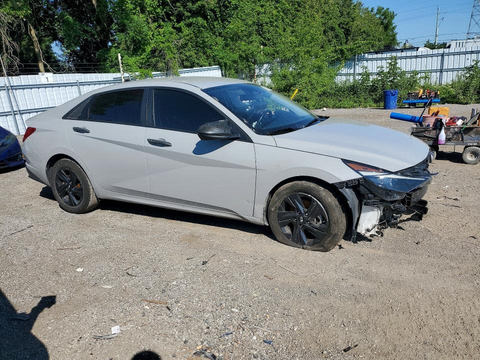 2022 HYUNDAI ELANTRA SEL 4