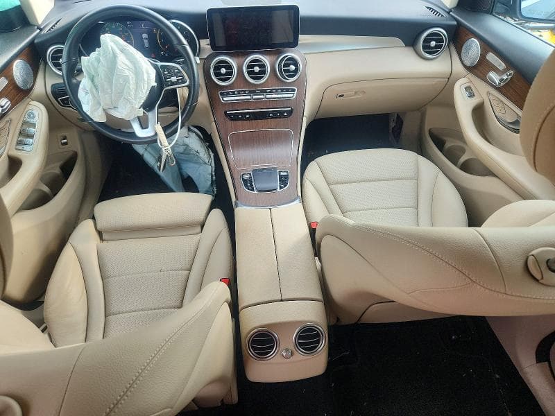 2020 MERCEDES-BENZ GLC 300 4MATIC 8