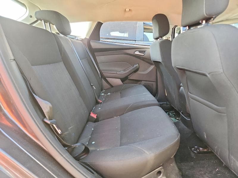 2018 FORD FOCUS SE 11