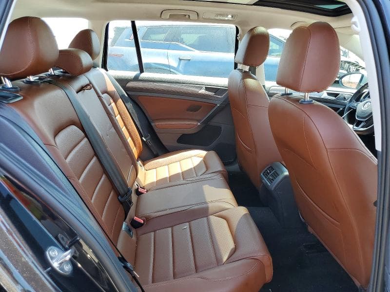 2019 VOLKSWAGEN GOLF ALLTRACK S 11