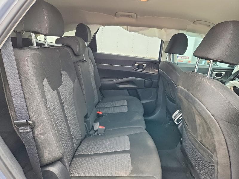 2023 KIA SORENTO LX 11