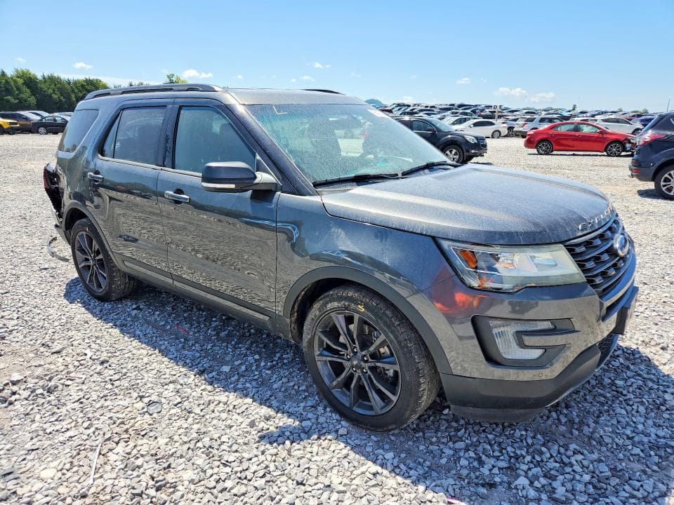 2017 FORD EXPLORER XLT 4