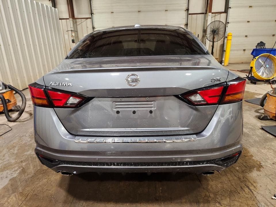 2021 NISSAN ALTIMA SR 6