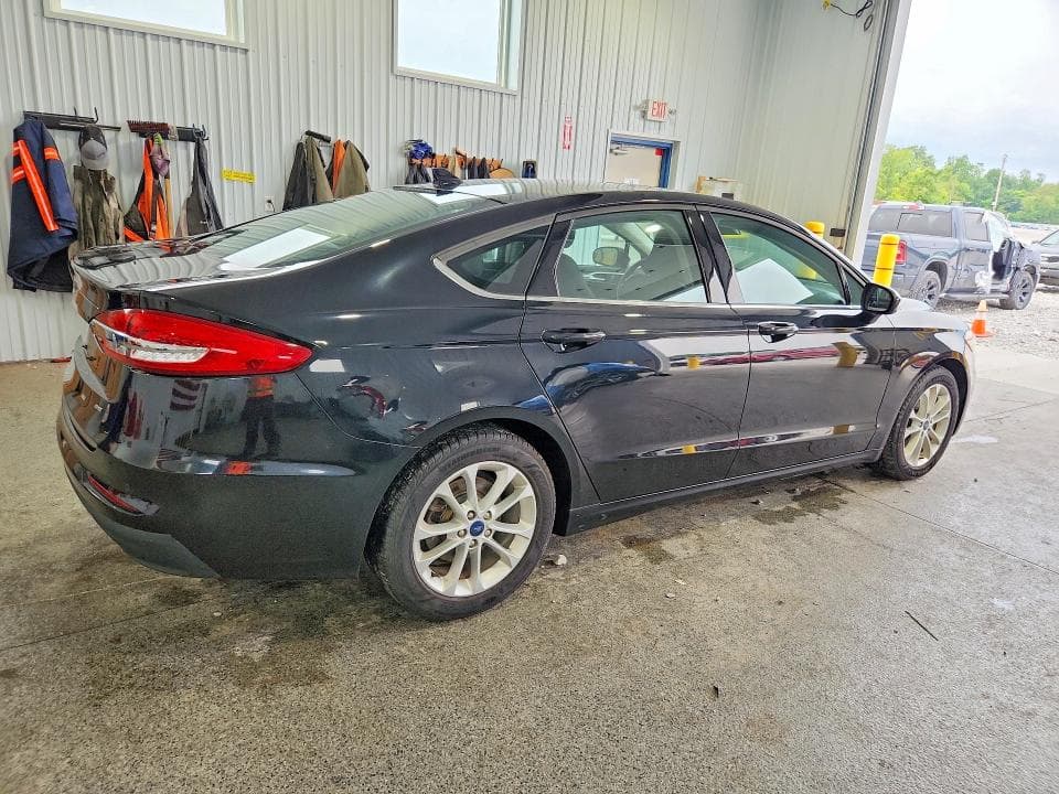 2019 FORD FUSION SE 3