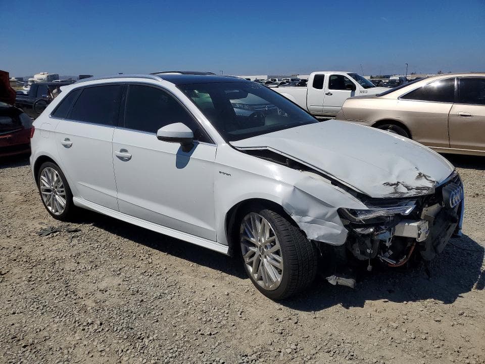 2018 AUDI A3 E-TRON PREMIUM PLUS 4