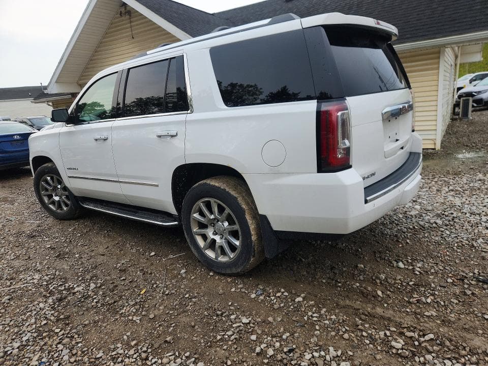 2017 GMC YUKON DENALI 2