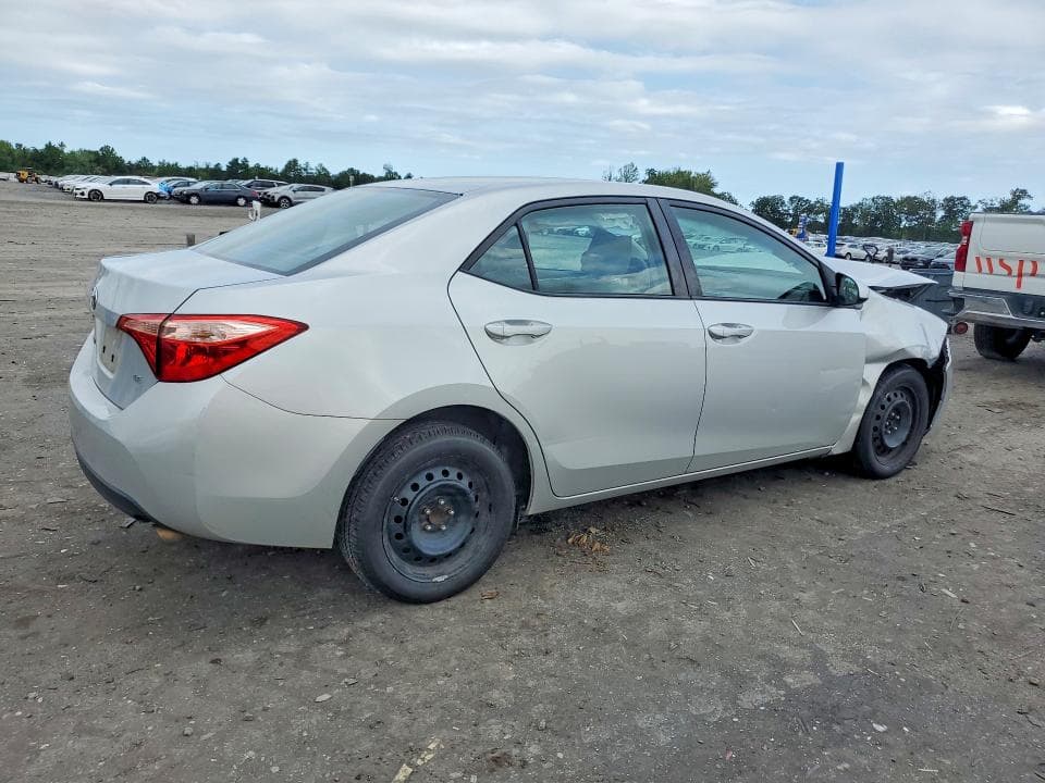 2017 TOYOTA COROLLA LE 3