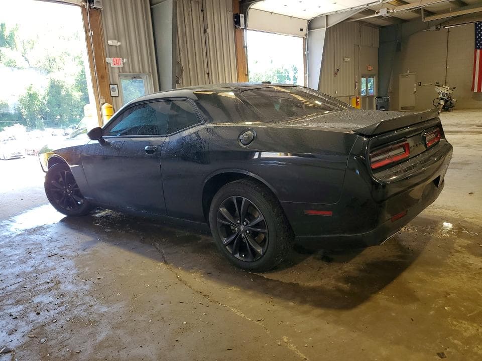 2022 DODGE CHALLENGER SXT 2