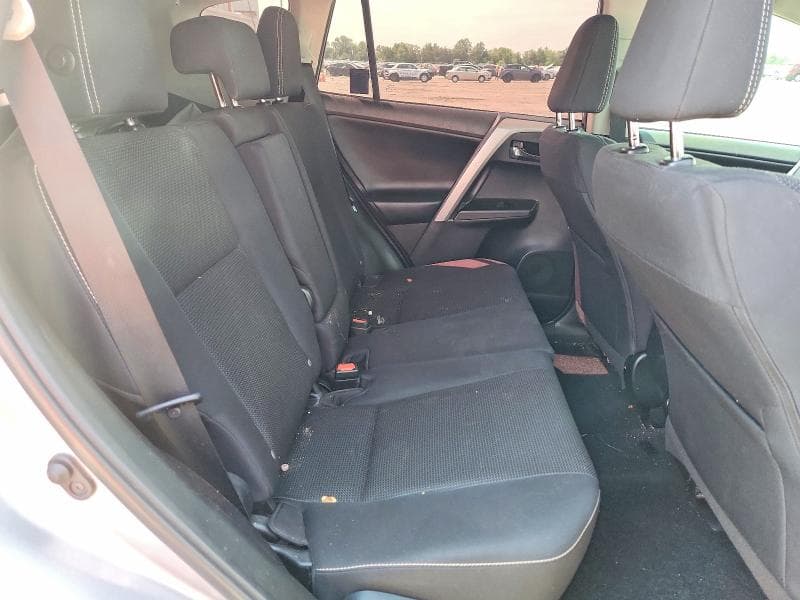 2018 TOYOTA RAV4 XLE 10