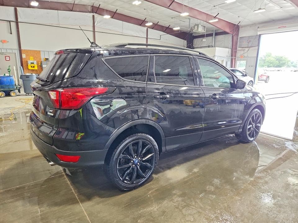 2019 FORD ESCAPE SE 3