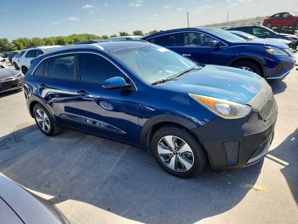 2018 KIA NIRO LX 4