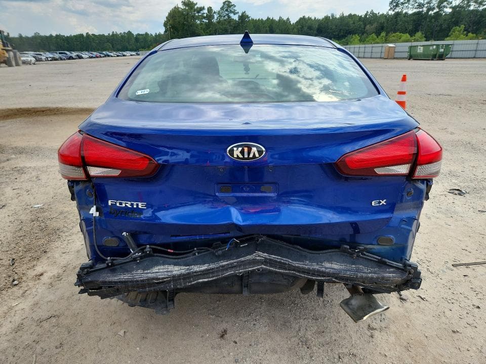 2017 KIA FORTE EX 6