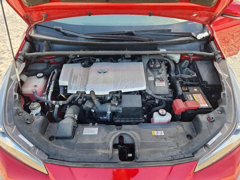 2020 TOYOTA PRIUS LE 11