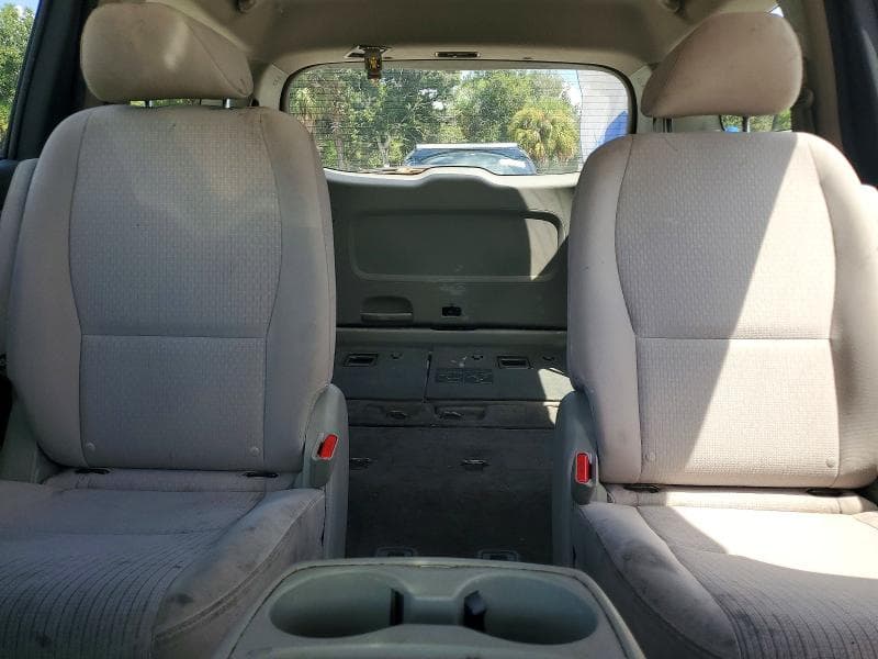 2017 KIA SEDONA LX 10