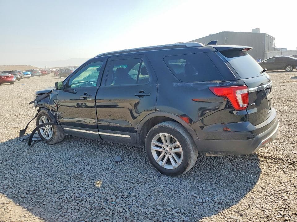 2017 FORD EXPLORER XLT 2