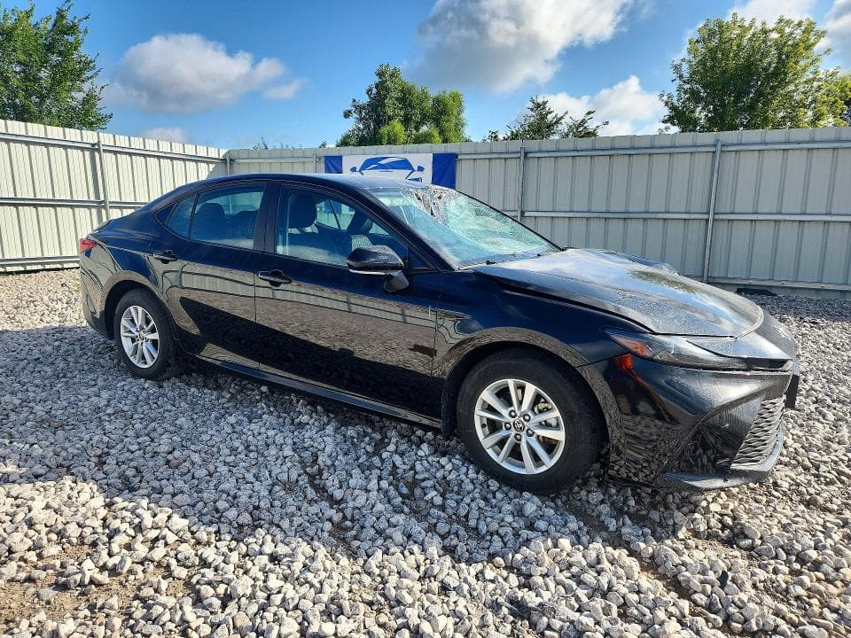 2025 TOYOTA CAMRY LE 4