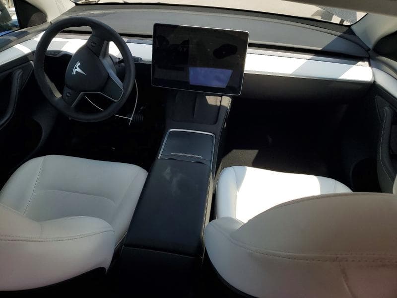 2024 TESLA MODEL Y 8