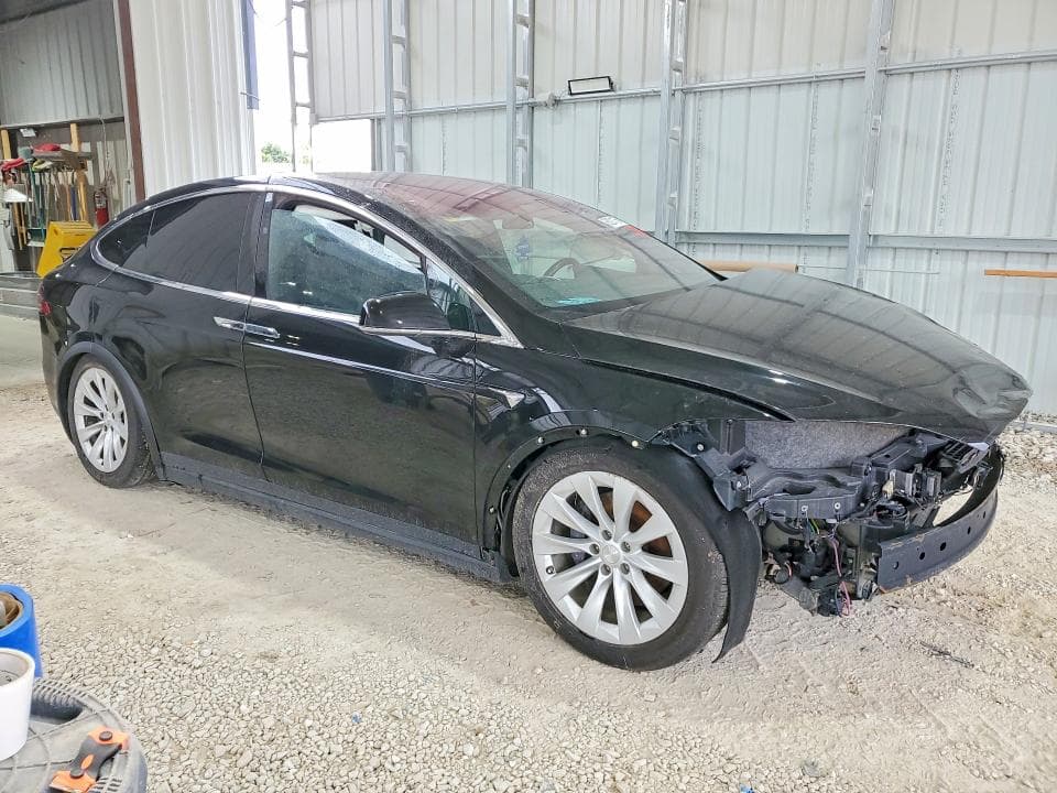 2017 TESLA MODEL X 4