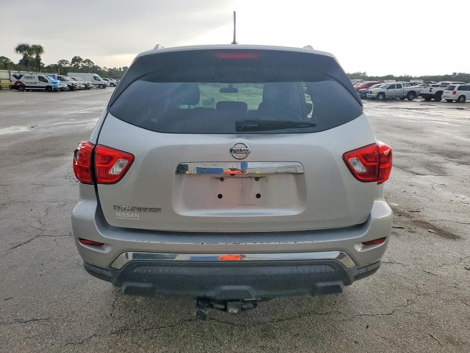 2018 NISSAN PATHFINDER S 6