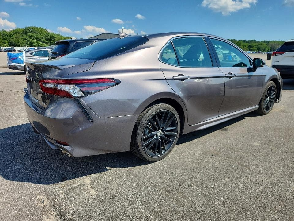 2024 TOYOTA CAMRY XSE 3
