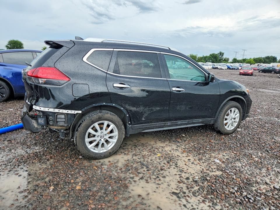 2017 NISSAN ROGUE SV 3