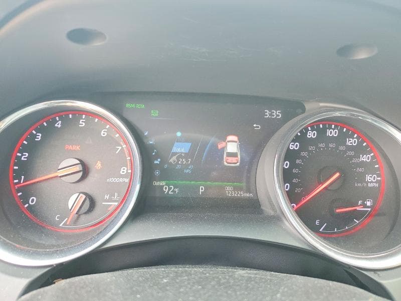 2019 TOYOTA CAMRY XSE 9