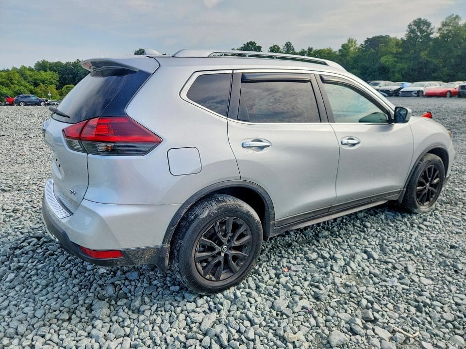 2018 NISSAN ROGUE SV 3