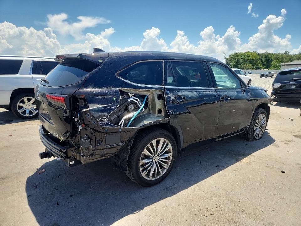 2020 TOYOTA HIGHLANDER PLATINUM 3