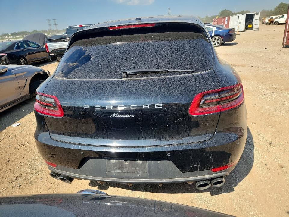 2018 PORSCHE MACAN 6