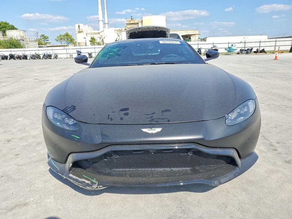 2019 ASTON MARTIN VANTAGE 5