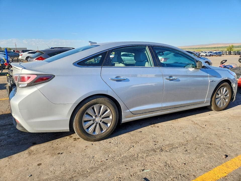 2017 HYUNDAI SONATA HYBRID SE 3