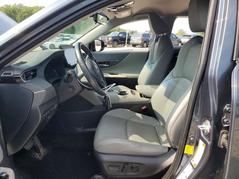 2021 TOYOTA VENZA LIMITED 7