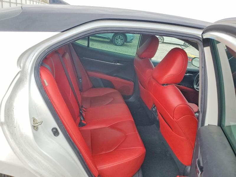 2019 TOYOTA CAMRY XSE 10